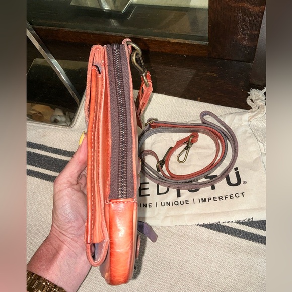 NWT Bed Stu Leather Alelike Crossbody Wristlet Phone Wallet Cotton Candy $215 - Picture 9 of 16